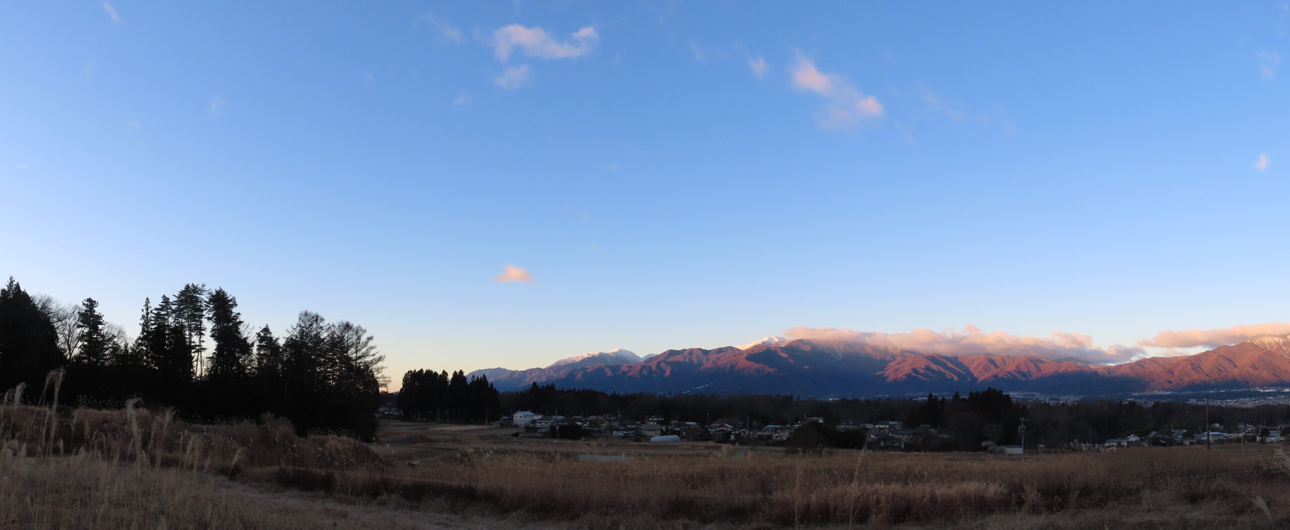 20260101　八ツ手地区から見た元日の中央アルプス連峰（パノラマ）